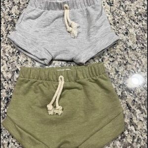 Neutral Cotton Shorts 0-3 Months.